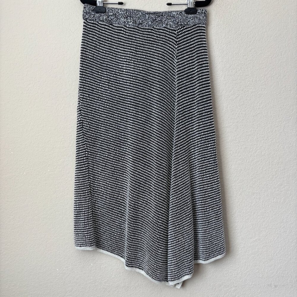 Nic + Zoe Pixel Asymmetric Textured Knit 2-Piece Sweater Skirt Set - Picture 11 of 16